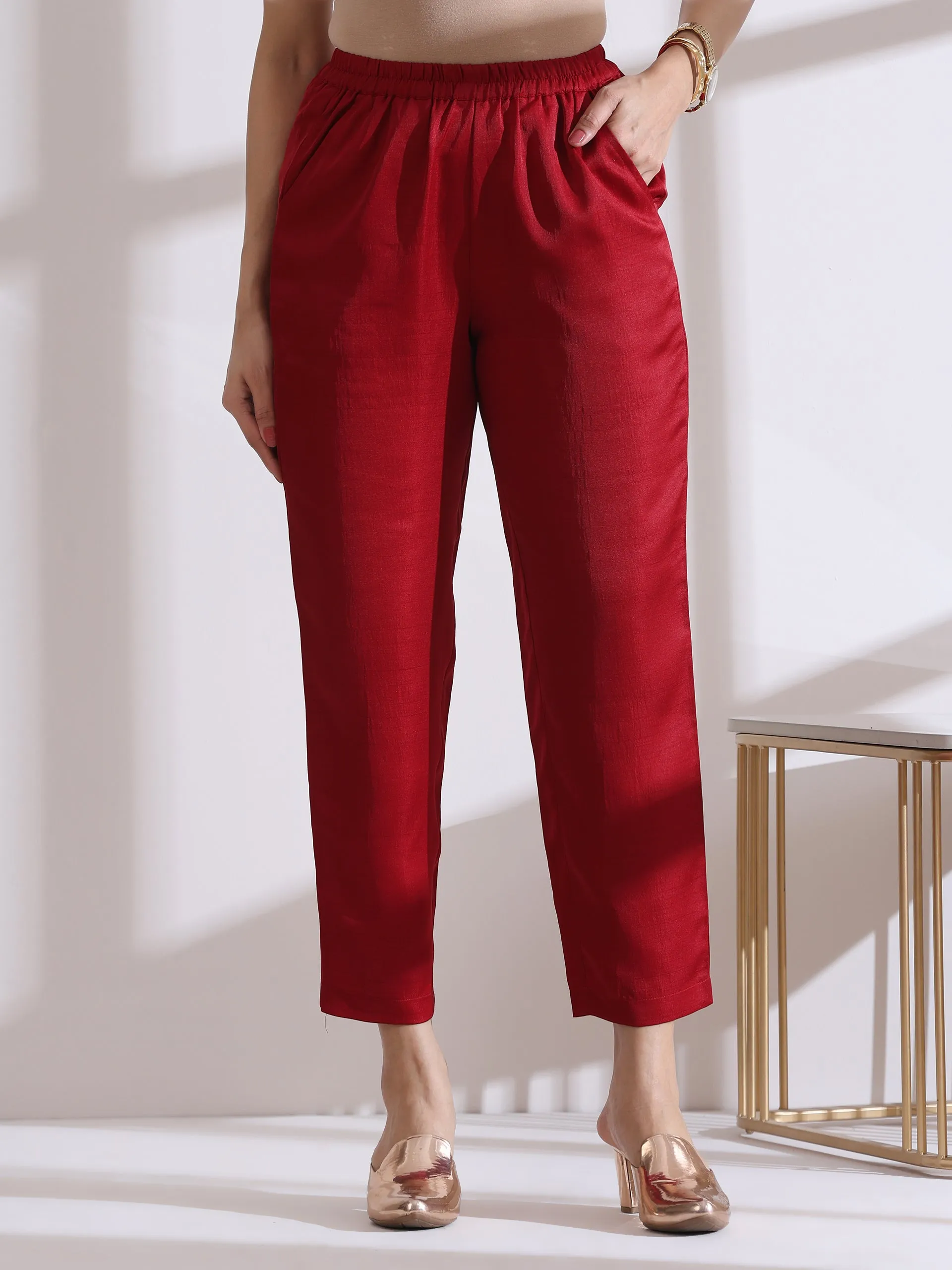 2 Pc Set - Prf'T Lux Red Sleveless Kurta With Hand Stitching And Pants