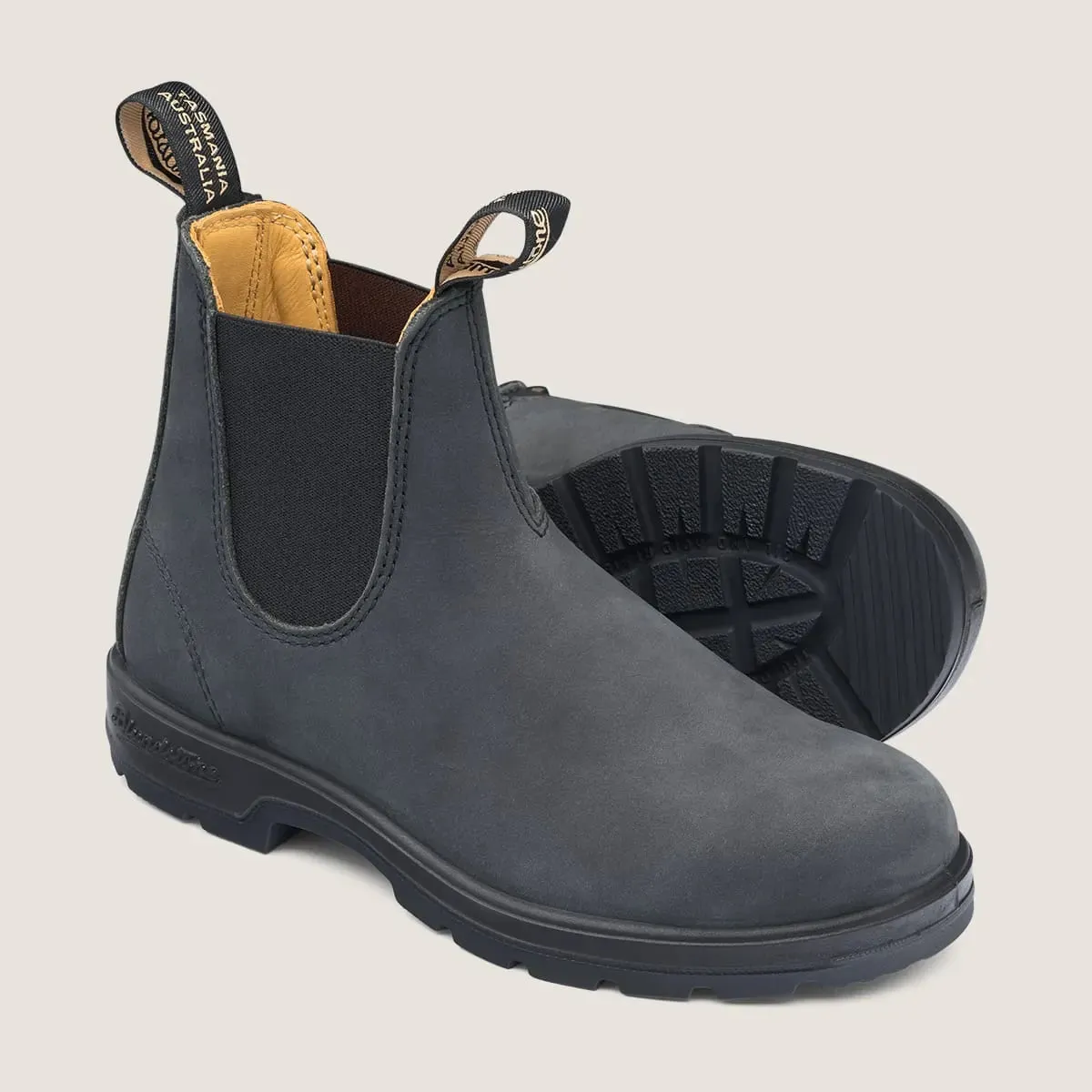 587 Chelsea Boot - Rustic Black