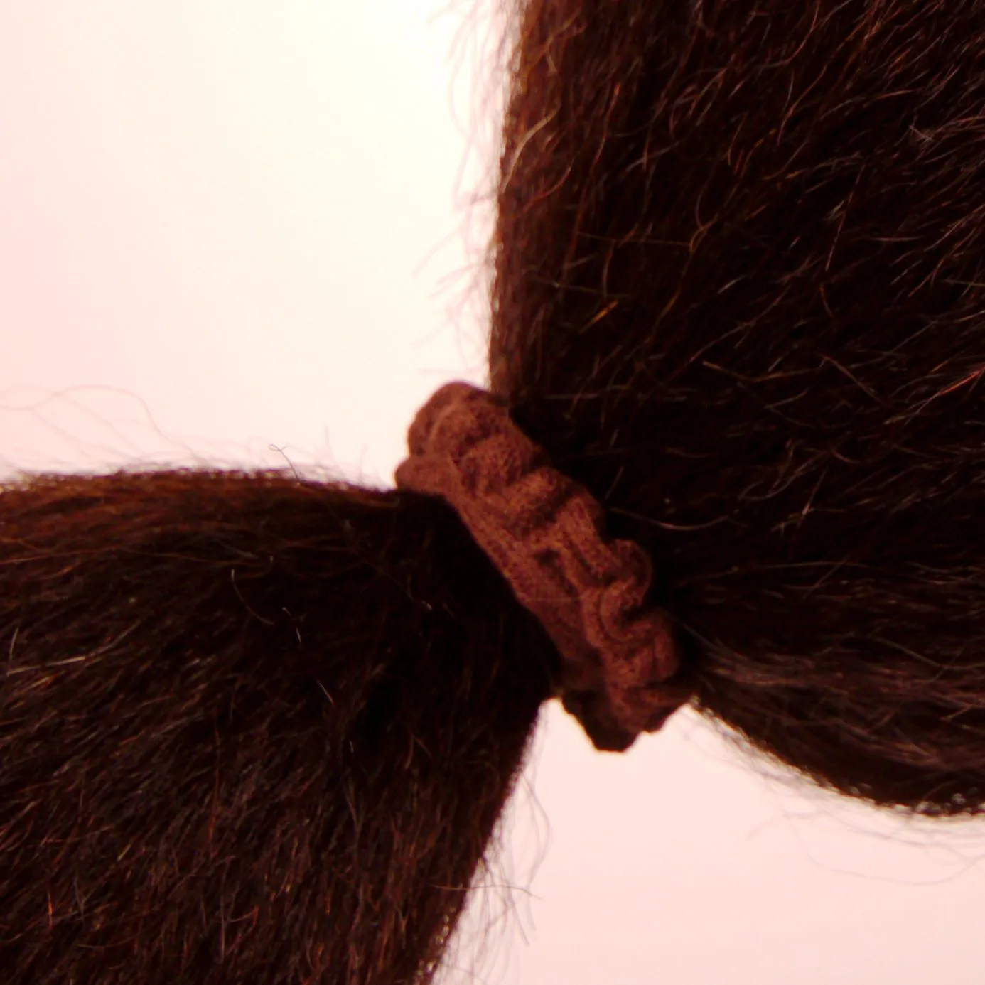 Amelia Beauty, Brown Ribbed Scrunchies, 2.25in Diameter, Gentle on Hair, Strong Hold, No Snag, No Dents or Creases. 10 Pack