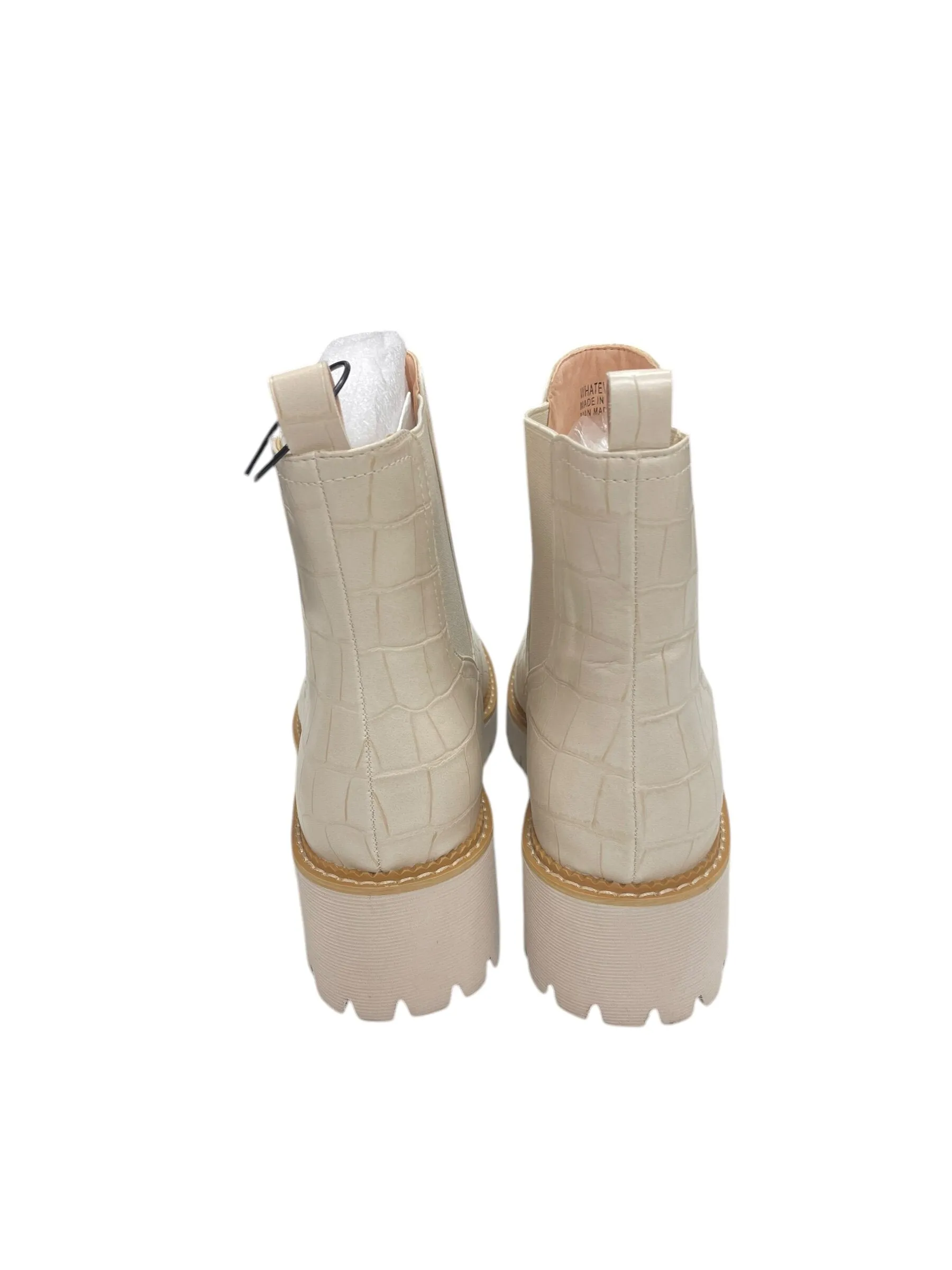 Boots Ankle Flats By Clothes Mentor  Size: 9