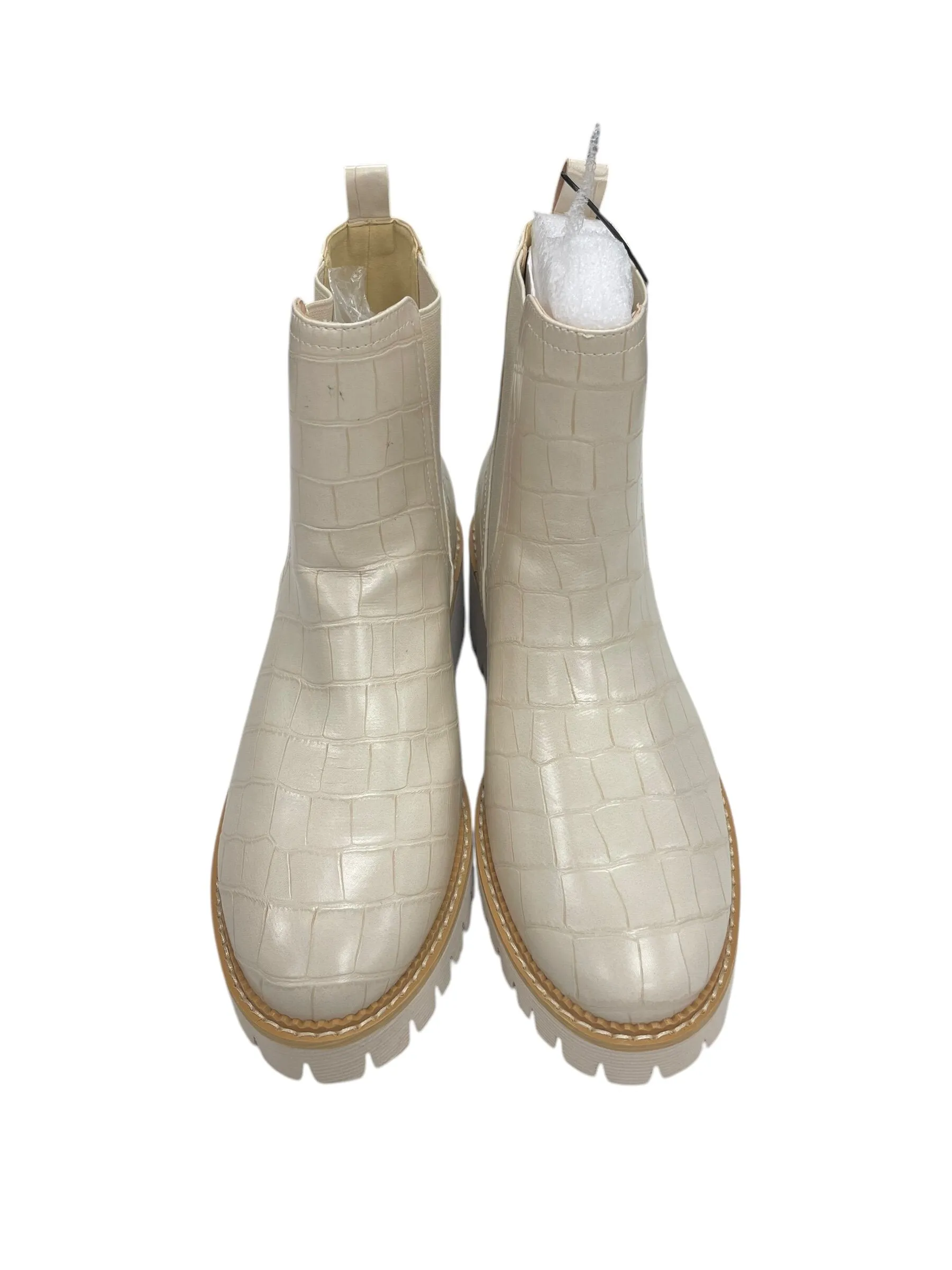 Boots Ankle Flats By Clothes Mentor  Size: 9