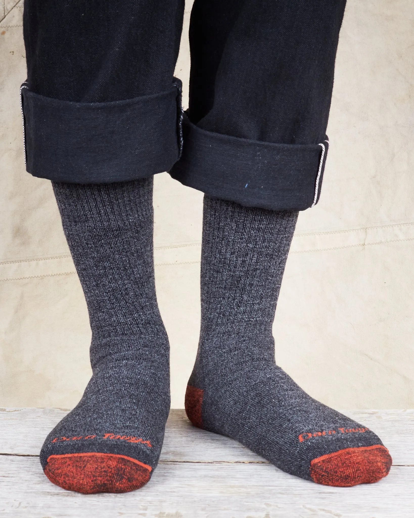 Darn Tough 1982 Pewter Boot Sock Midweight Hiking Sock With Full Cushion