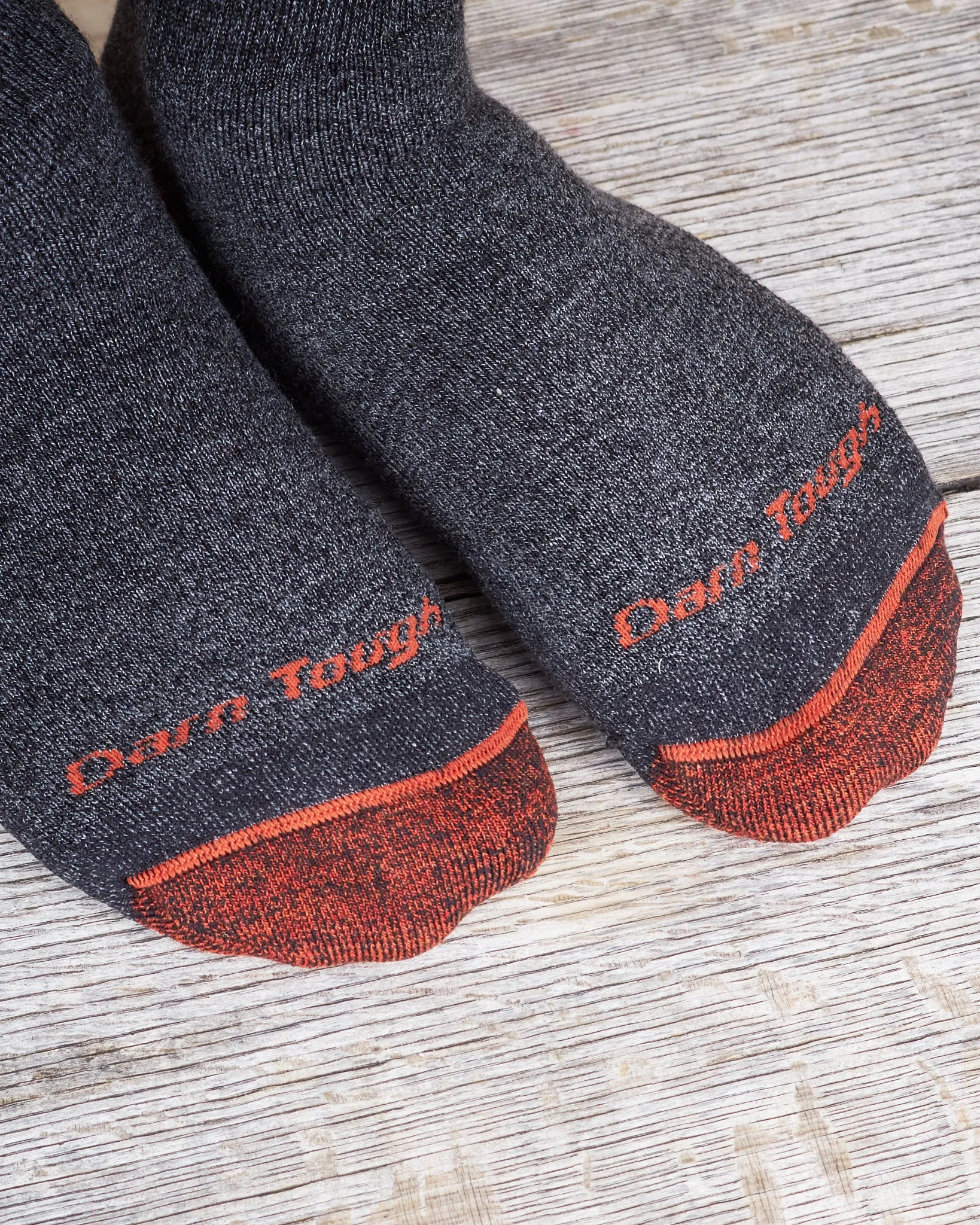 Darn Tough 1982 Pewter Boot Sock Midweight Hiking Sock With Full Cushion