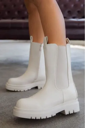 Double Tab Lug Boot