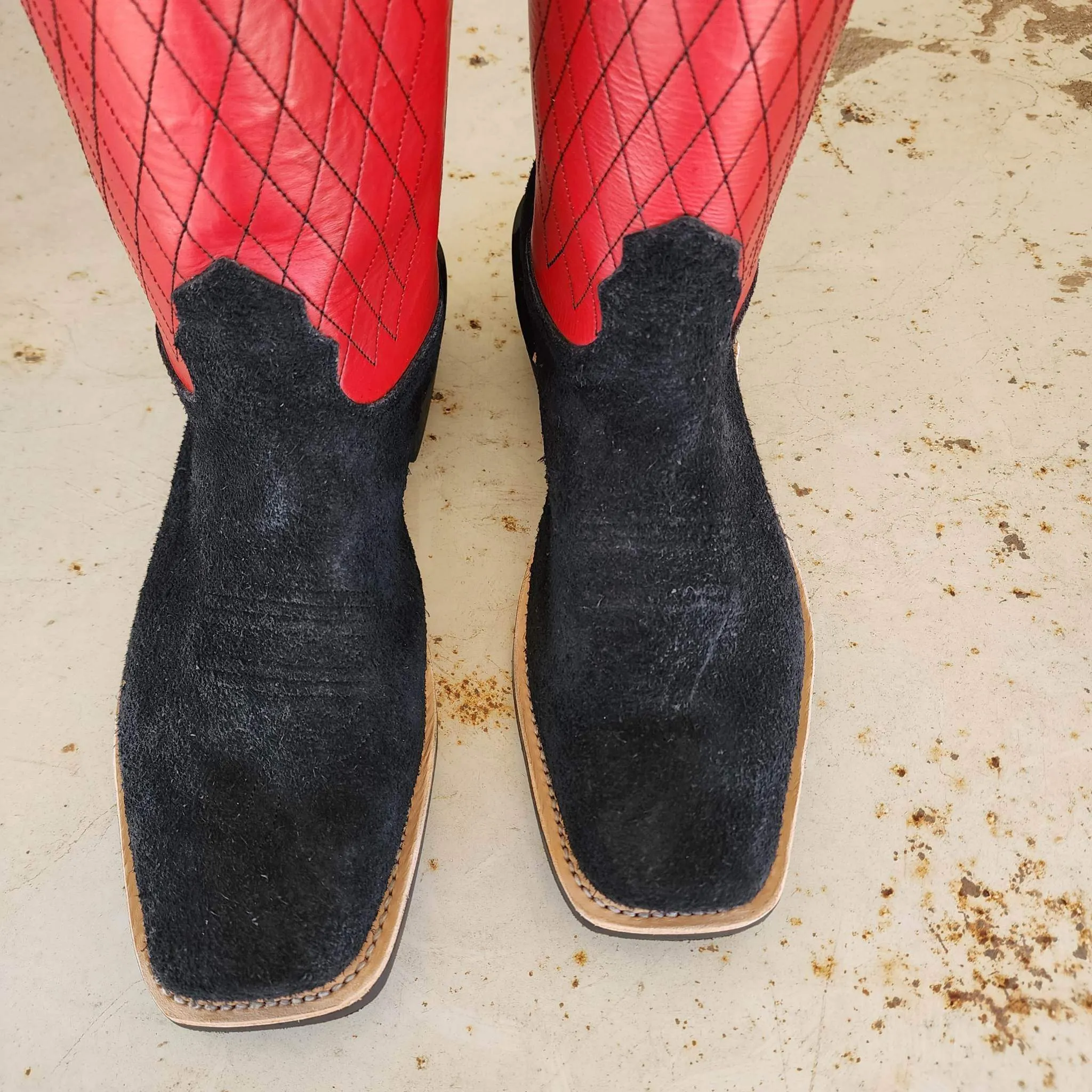 Fenoglio Picosa Creek Exclusive Black Glazed Roughout w/ Red - The Lubbock Boot - FB00101476