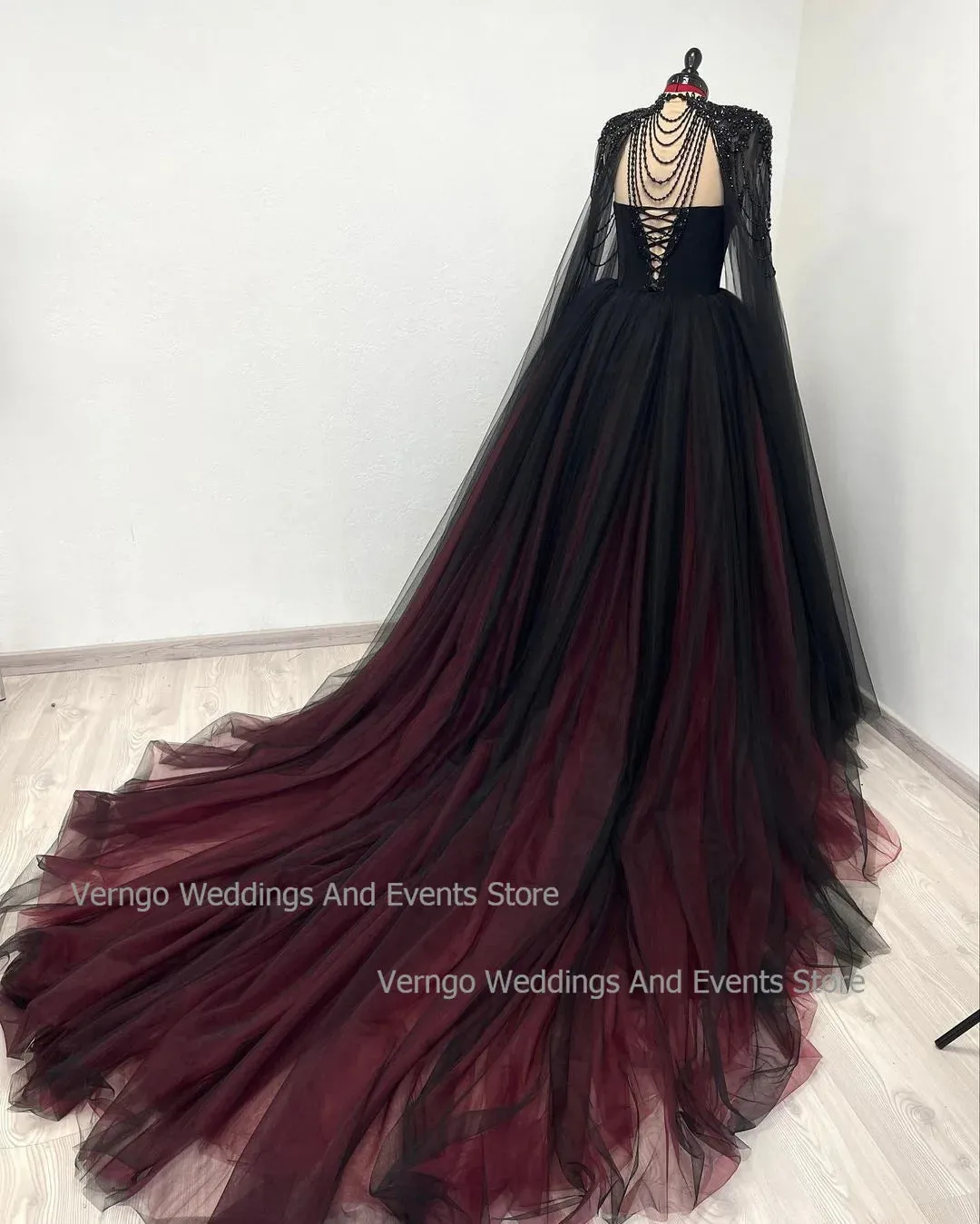 Gothic Black Wedding Dress Sweetheart Beadings Bride Dress