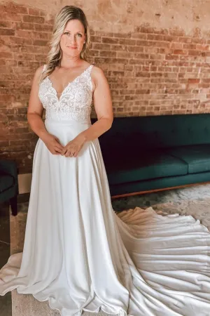 Ivory Floral Lace Open Back Long Bridal Gown Wedding Dresses TN392