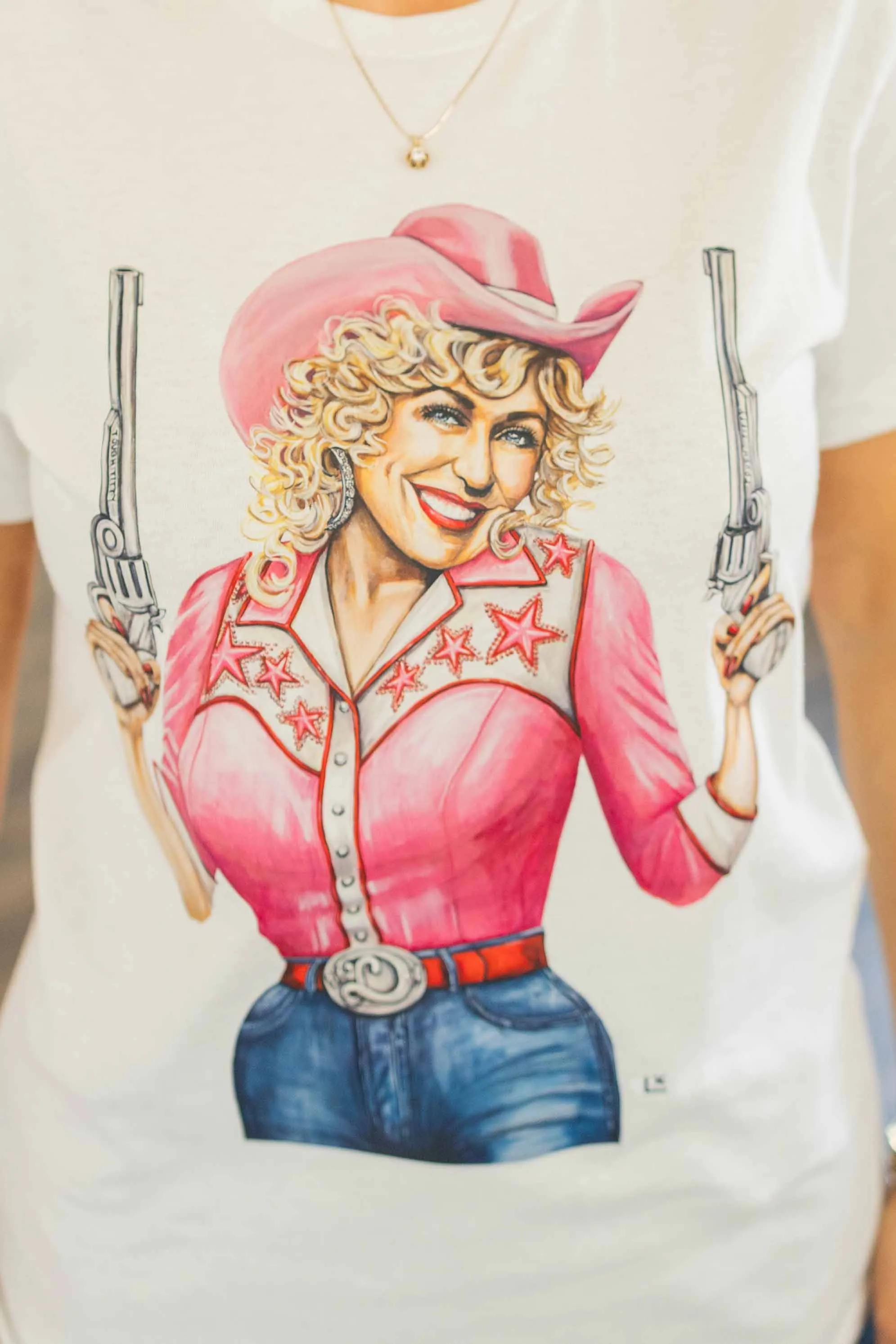 [LX ARTWORKS] TOUGH TITTY DOLLY GRAPHIC TEE