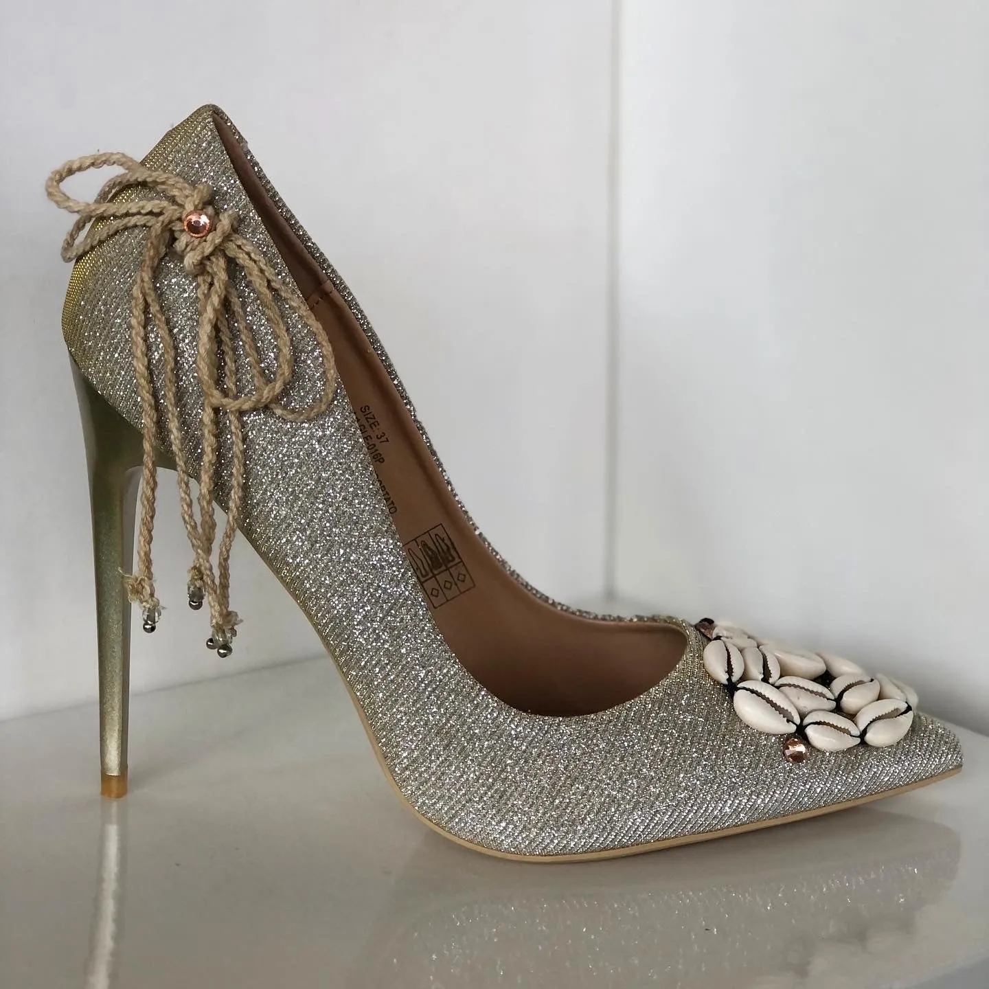 Mediterraneo pumps Size EU 37/ US 7