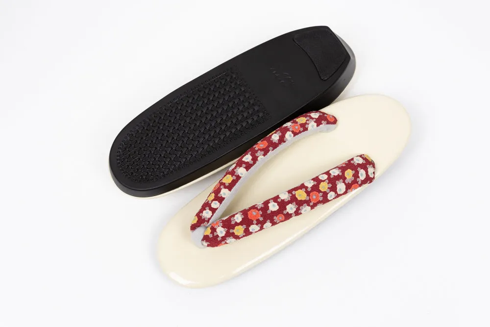 Red Tsubaki Zori Sandals