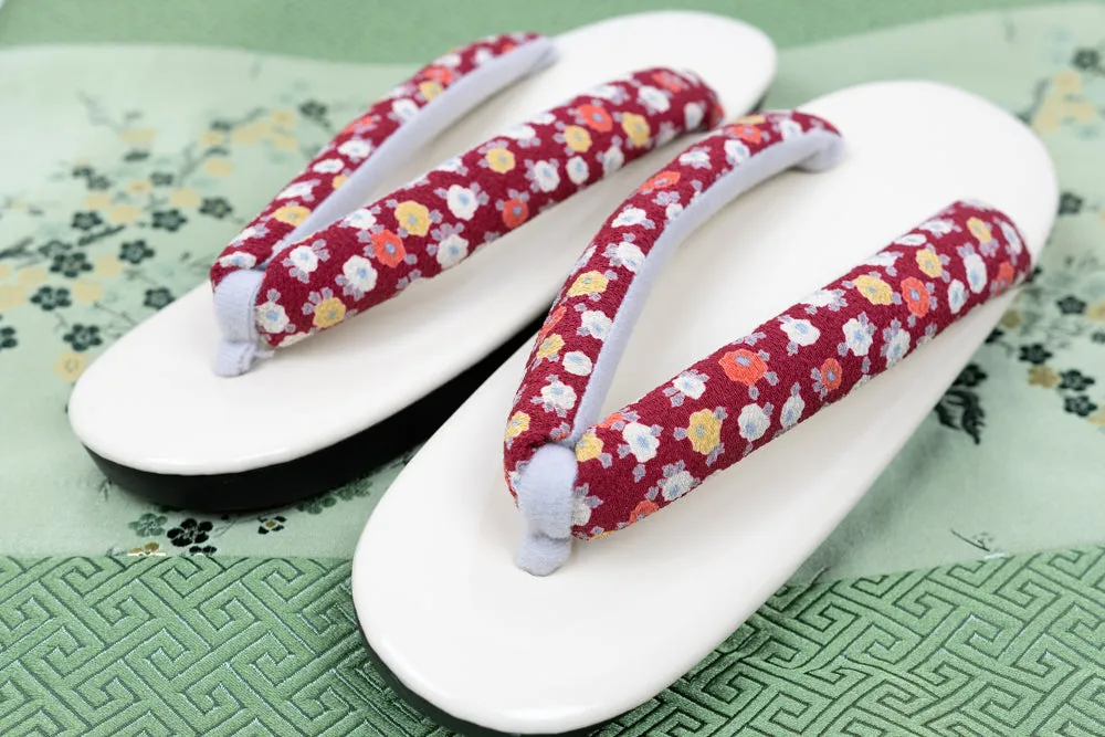 Red Tsubaki Zori Sandals