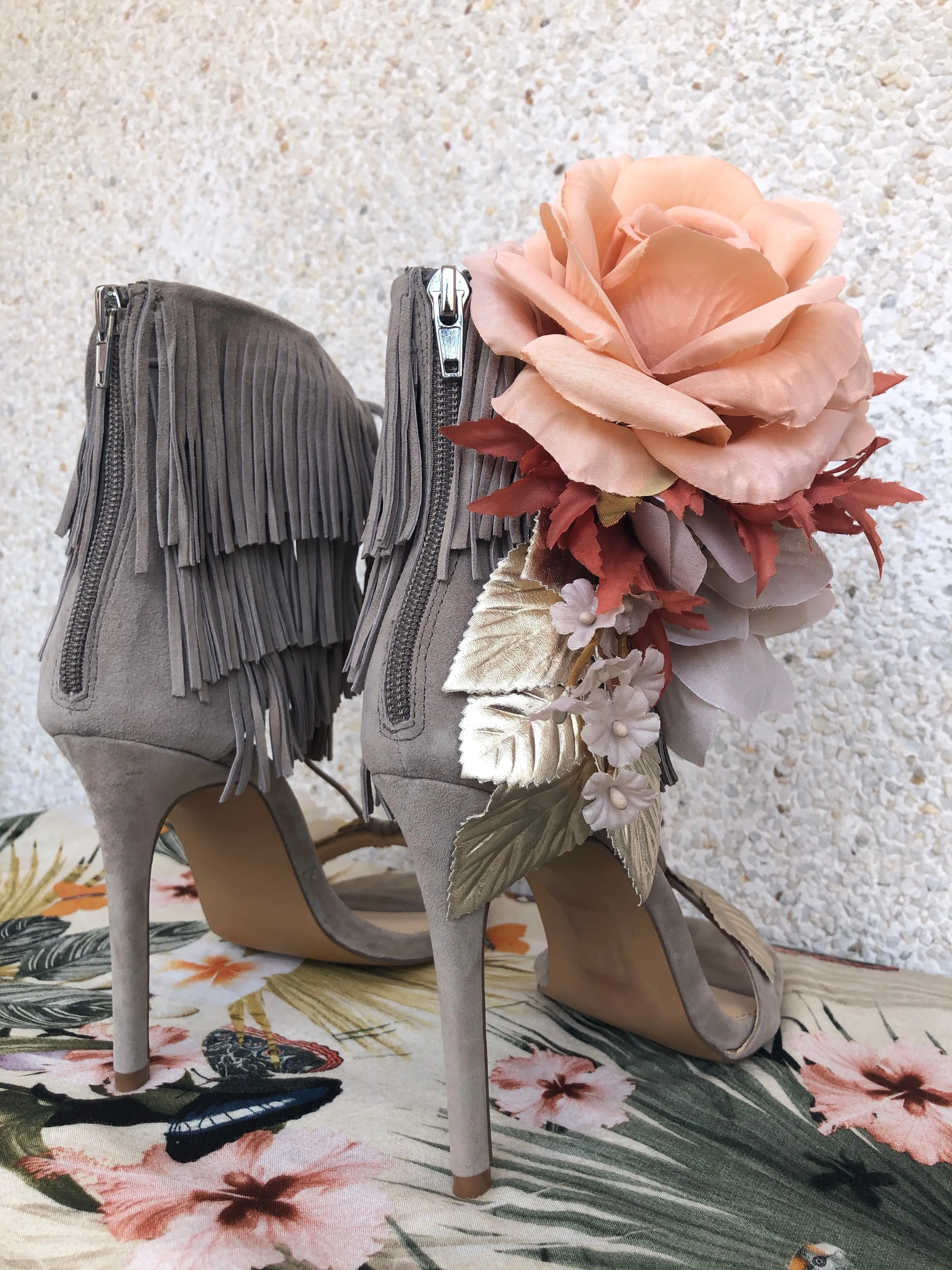 Rose Sandal Size EU 39/ USA 9