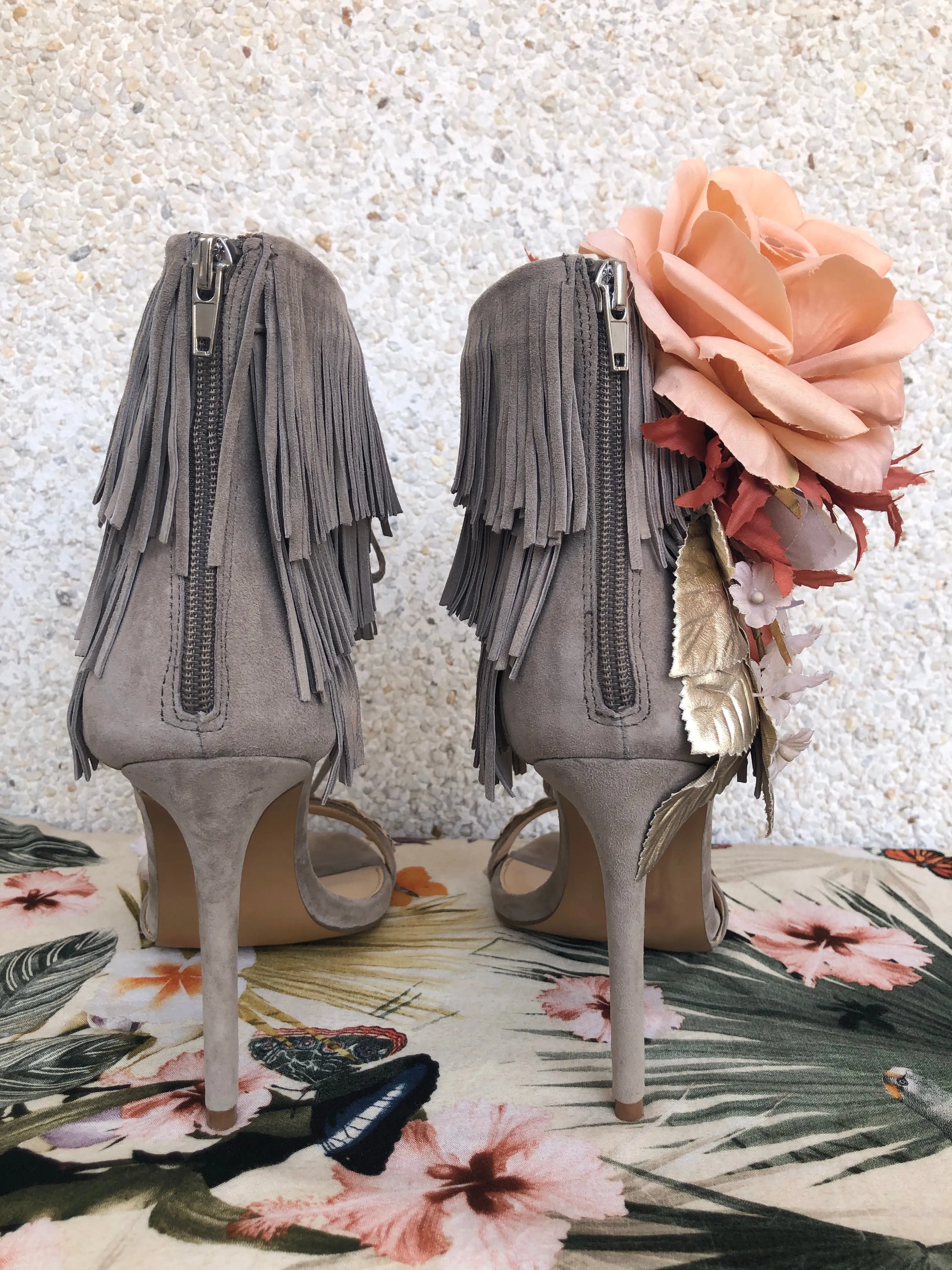 Rose Sandal Size EU 39/ USA 9