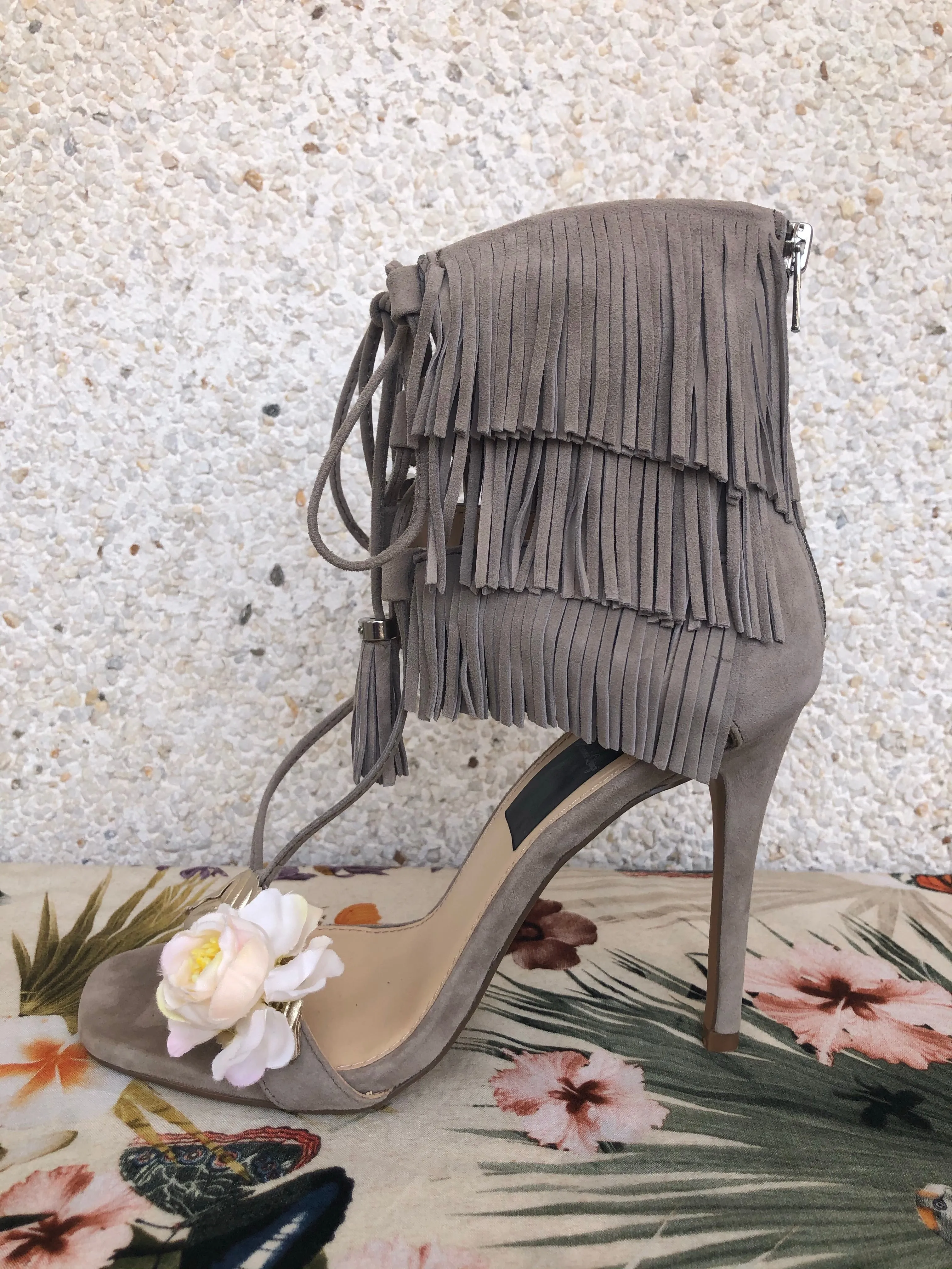 Rose Sandal Size EU 39/ USA 9