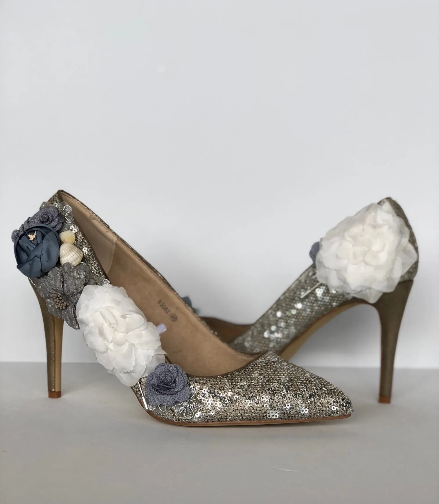 Silver Elsa pump Size EU 40/ USA 10