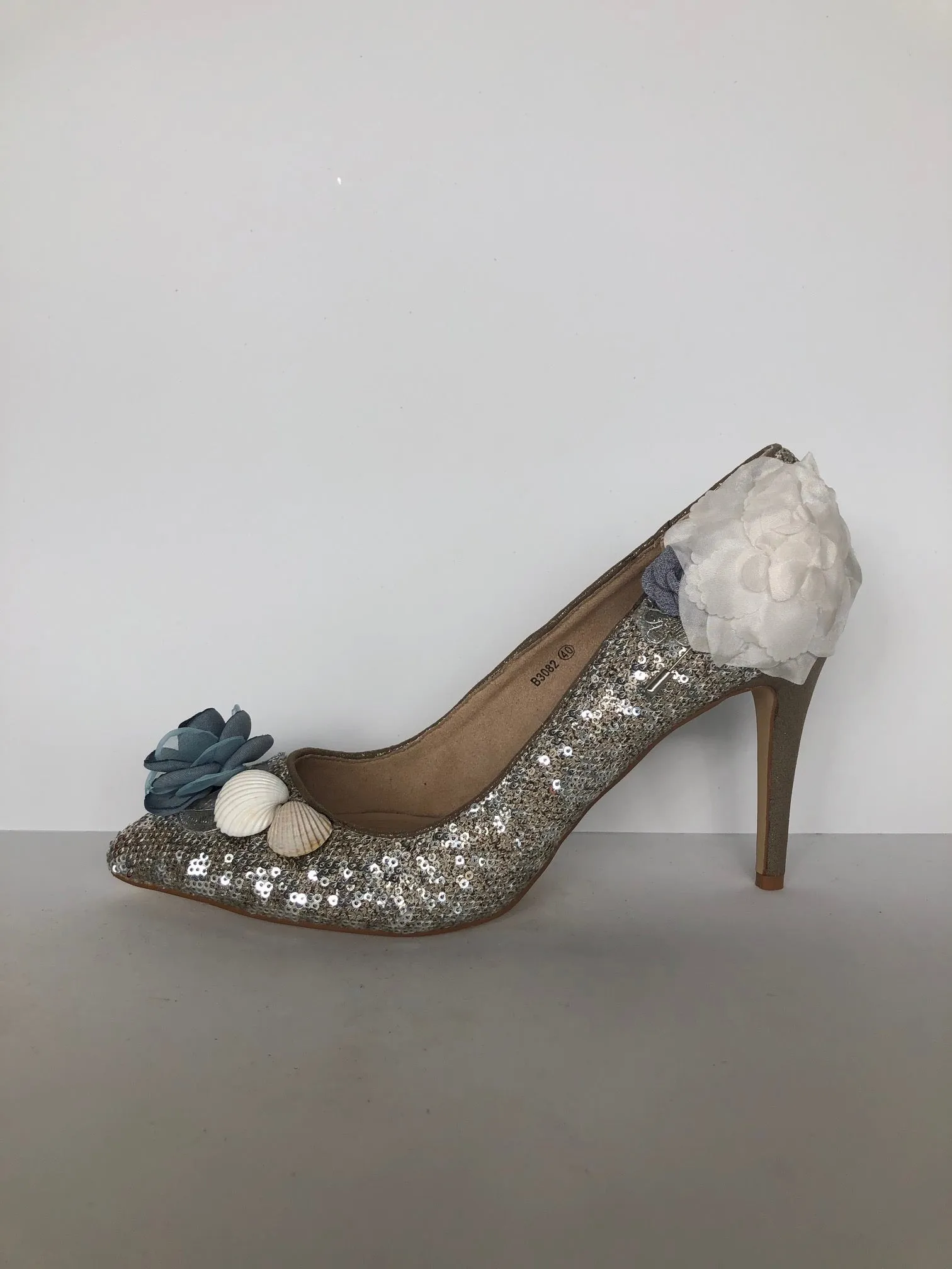 Silver Elsa pump Size EU 40/ USA 10