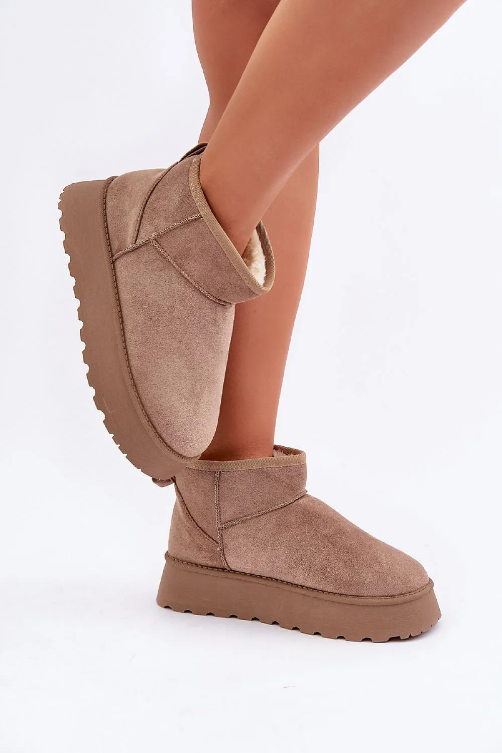 Snow boots