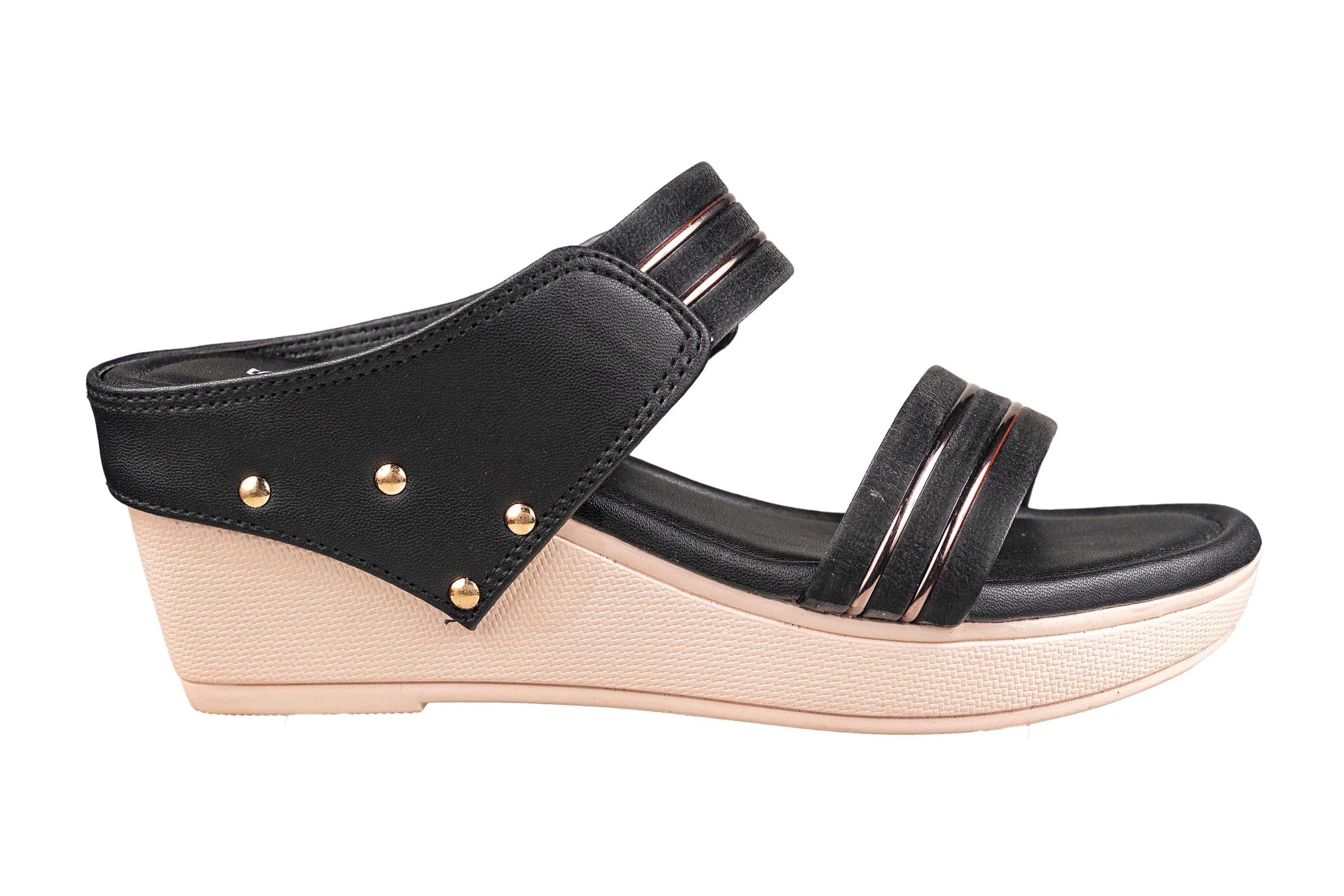 Trendz Ladies Black Chappal