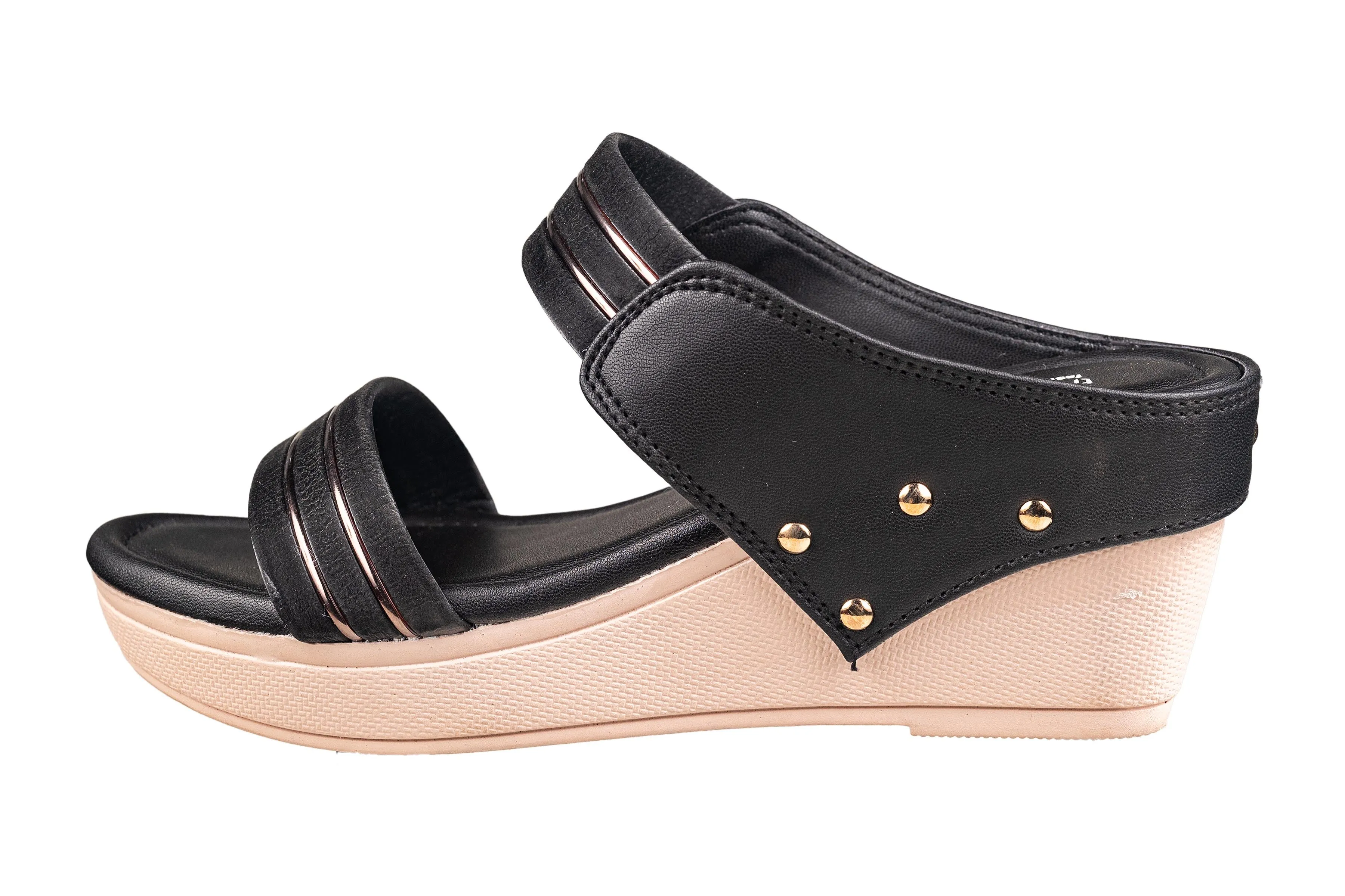 Trendz Ladies Black Chappal
