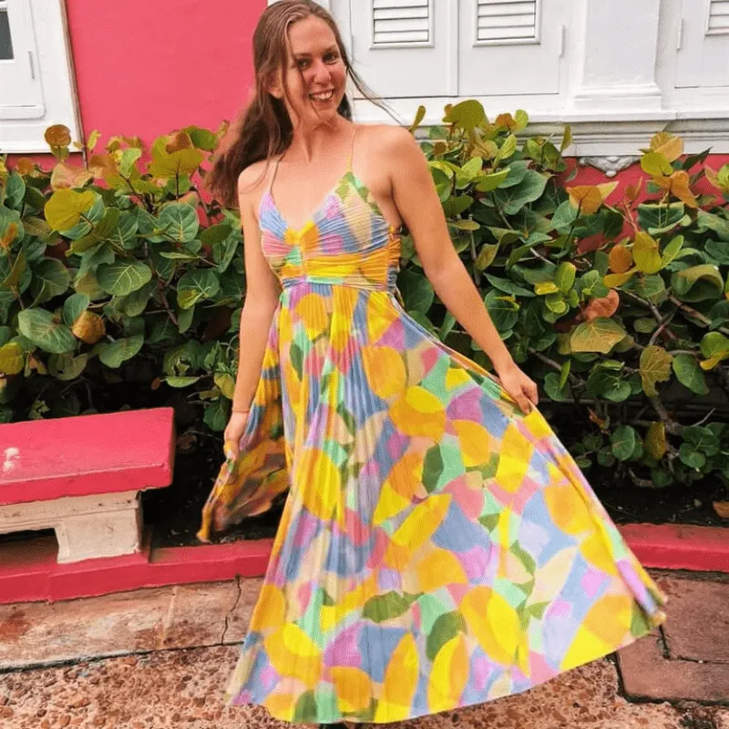 Vibrant Midi Dress with Sweetheart Neckline