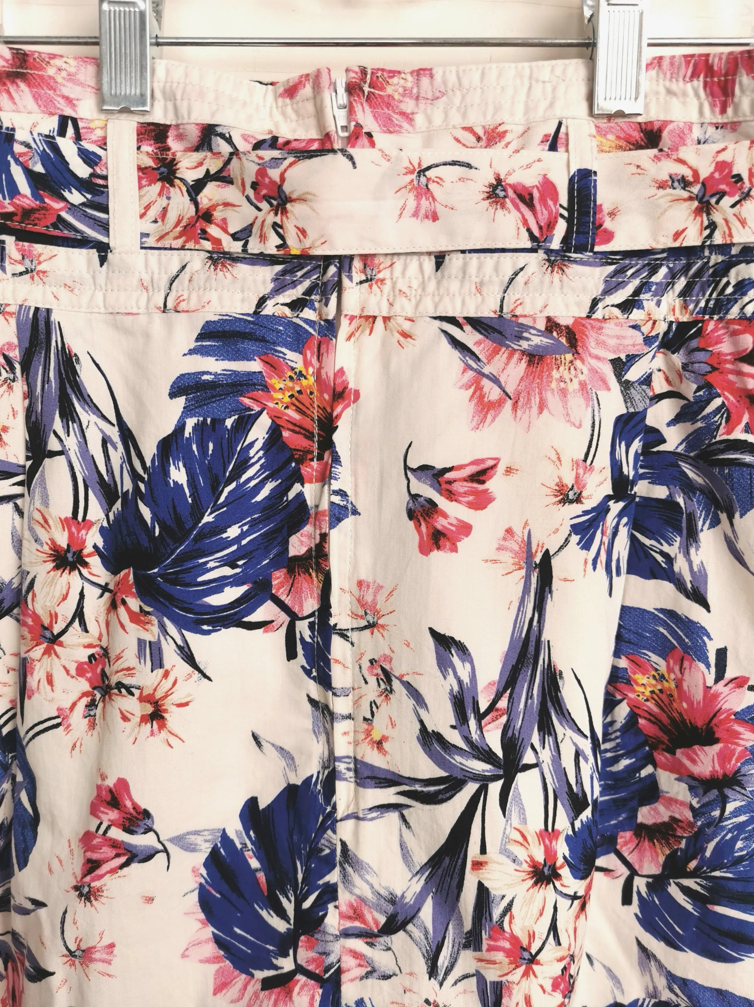 WOMENS SIZE 3 / 5 - PROMOD European Fashion Boutique, Floral Midi Skirt EUC B44