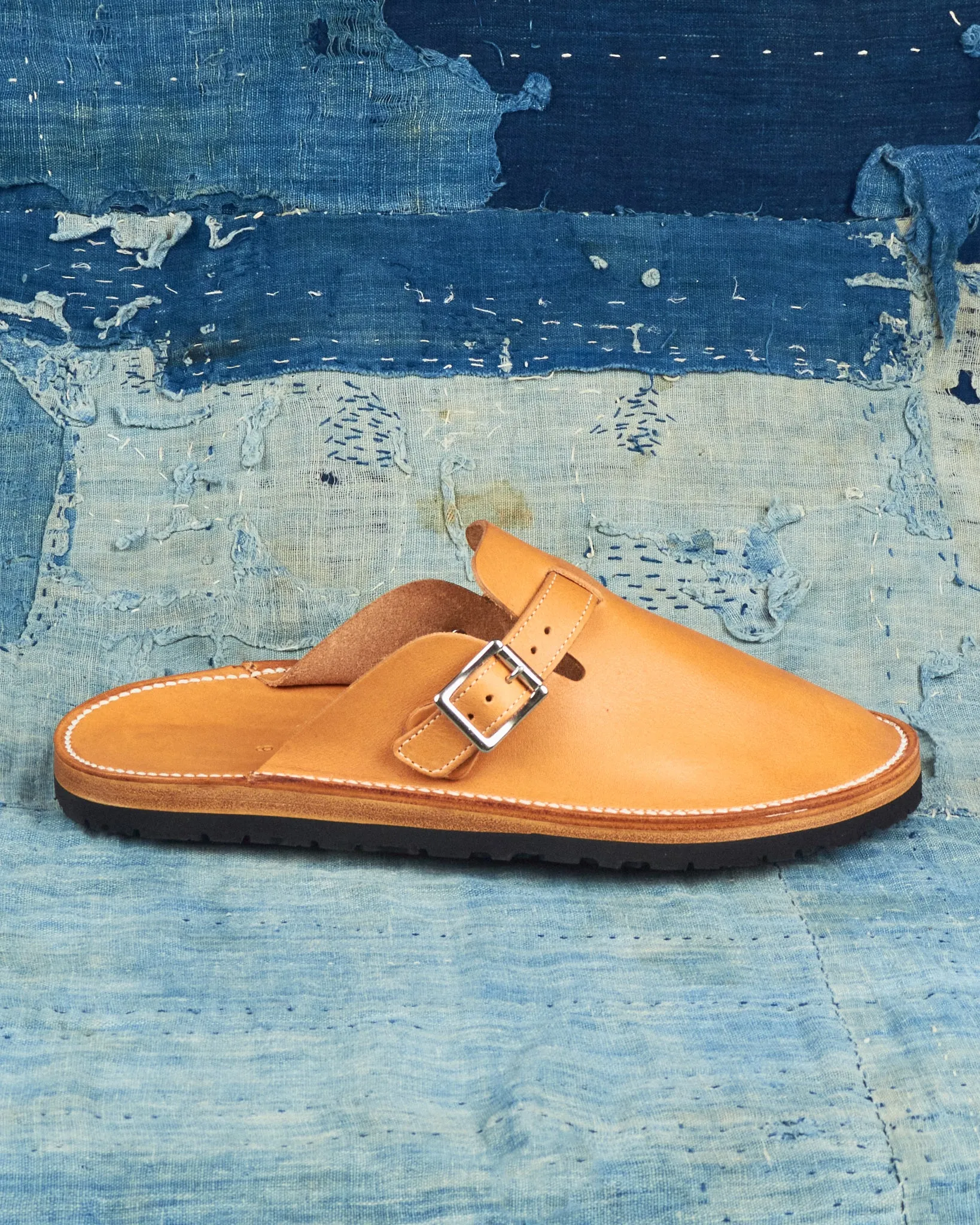 Zerrows Slit Sandal Camel