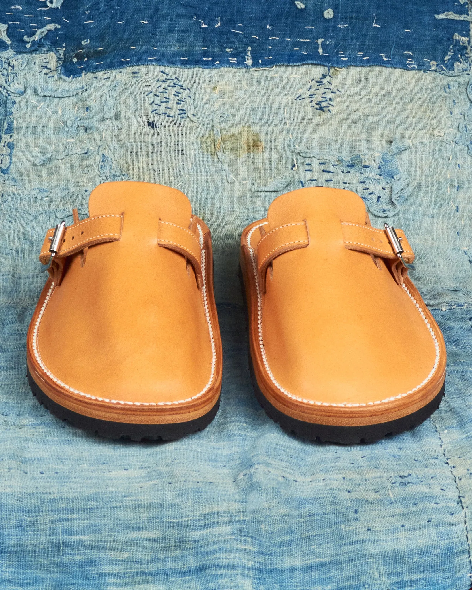 Zerrows Slit Sandal Camel